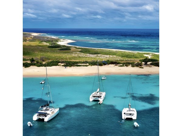 Private Catamaran Excursion to Sint Maarten with Snorkeling