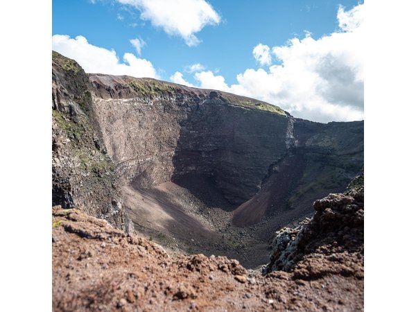 Pompeii and Vesuvius Guided Tour from Vico Equense with Lunch
