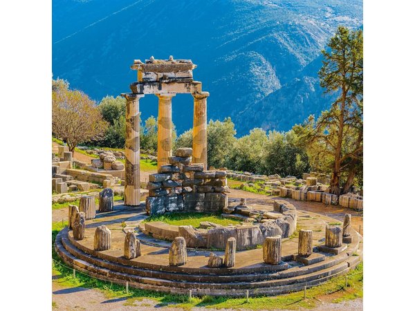 Delphi & Thermopylae Full Day Private Tour from Athens