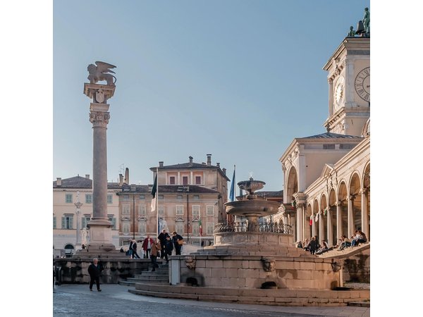 Udine Walking Tour with Audio and Written Guide by a Local