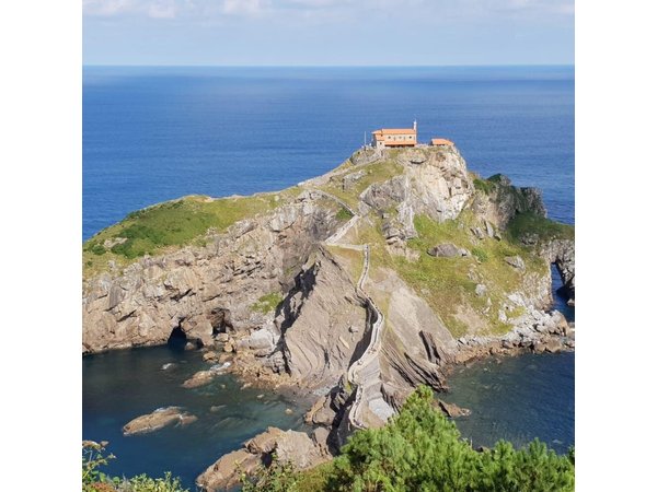 Private Bilbao, Guggenheim & Gaztelugatxe tour from San Sebastian