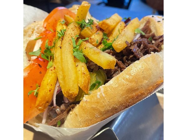 Berlin Food Tour with Full Meal & Drinks by Do Eat Better