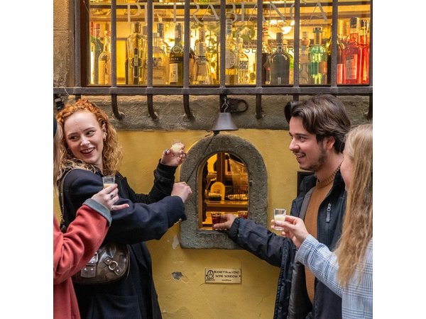 Florence Dark History Bar Crawl Tour with Cocktails and Nightlife