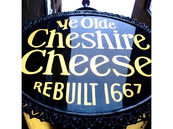 Private Group: Historical Pub Walking Tour of London