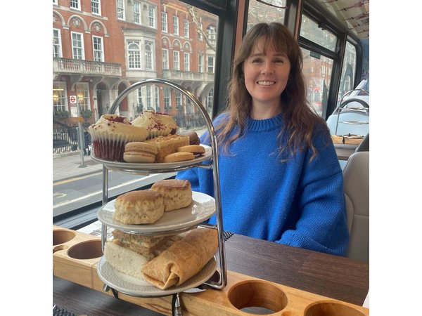London Afternoon Tea Bus with Panoramic Tour