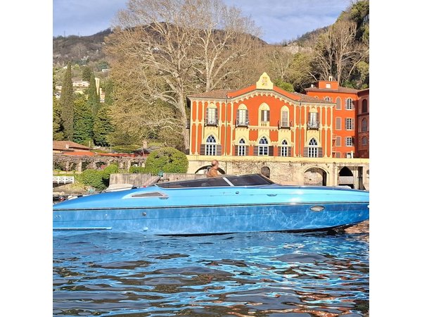 Full Day Private Lake Como Speedboat Tour with drinks & Swimming