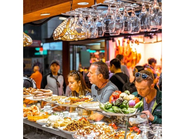 Barcelona Tapas Tour with a Local Foodie: Personalized & Private