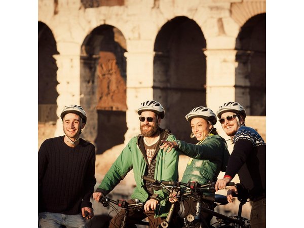 Rome City Small Group Bike Tour with quality Cannondale EBike