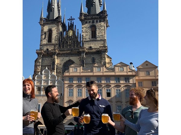 Prague Historic Pub Tour with Drinks Included