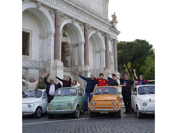Rome Photography service with fiat 500 vintage car