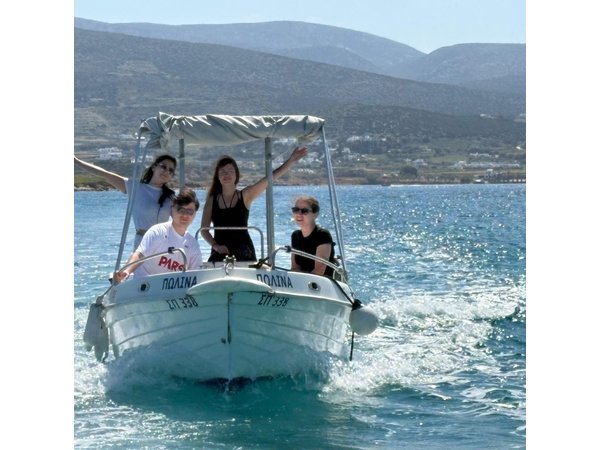 Boat rental in the Coast of Paros