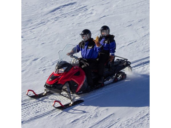 2 Hours Snowmobile Safari to the Levi Nature