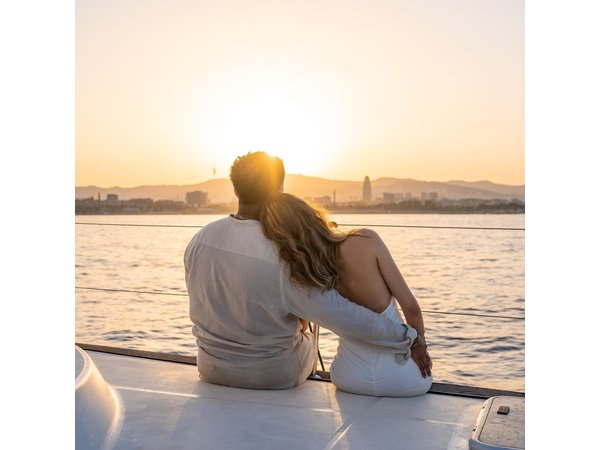 Sunset sailing in Barcelona with wine and tapa
