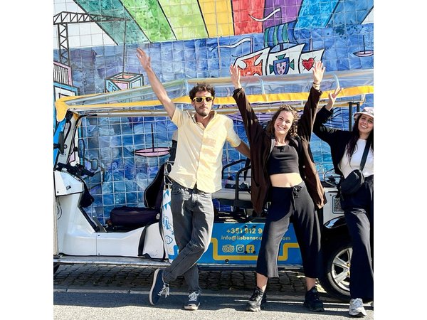 Private Half Day Sightseeing Tour in Lisbon by Tuktuk
