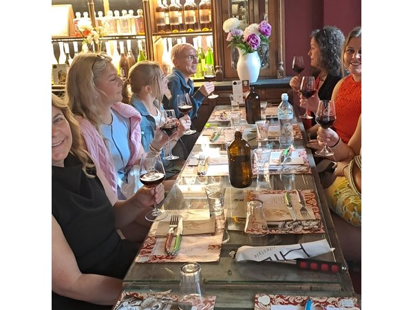 Florence Street Food Walking Tour with Wine in Duomo Area