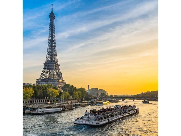 1 Hour Paris Evening Sightseeing Cruise with Illuminations Ticket