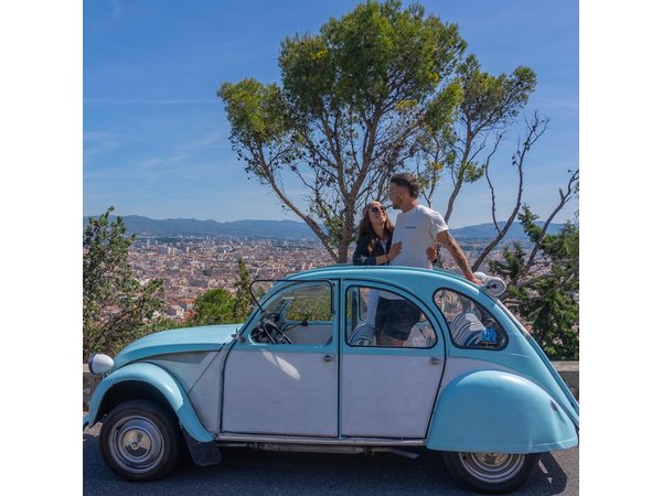Tour Marseille highlights by private vintage Citroen