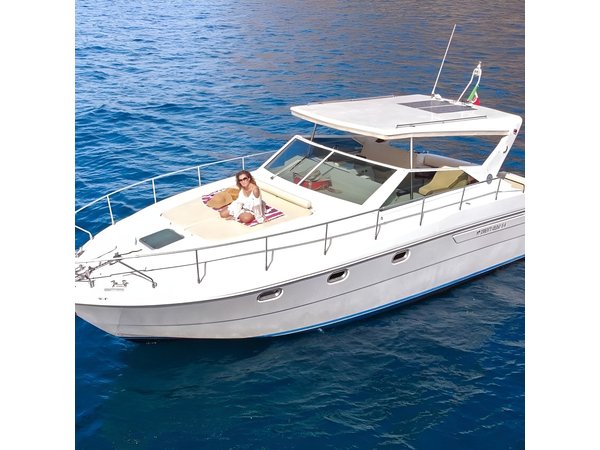 Private boat tour to Capri departing from Sorrento