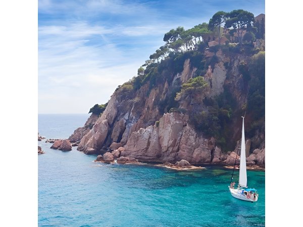 Costa Brava Private Tour: All-Inclusive Sailing & Snorkeling
