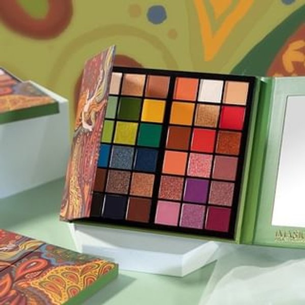 IMAGIC - Dual-Folded Tarot Chalice 36 Color Eyeshadow Palette 30.8g
