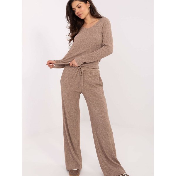 Women trousers model 221383 Factory Price - ONE-SIZE-FITS-ALL - Beige