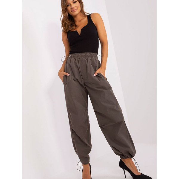 Women trousers model 182538 Och Bella - L - Green