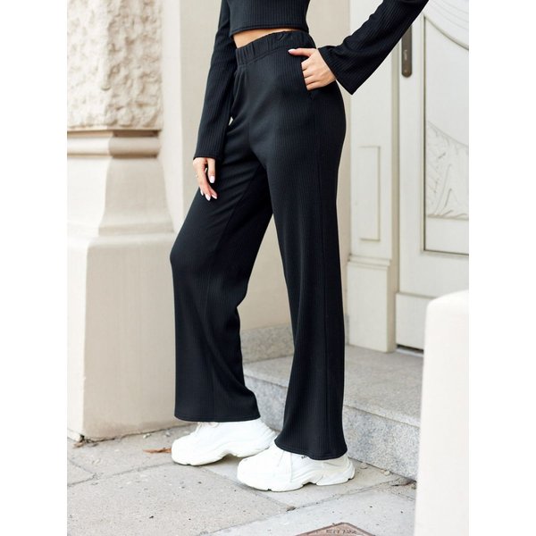 Women trousers model 185973 Roco Fashion - 38 - Black