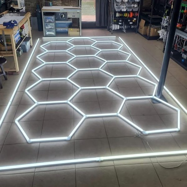 Hexagonal Led Light for Barber Shop, Hair Salon, Garage, Workshop, Studio, Gym - 6500K Cool White Honeycomb Light