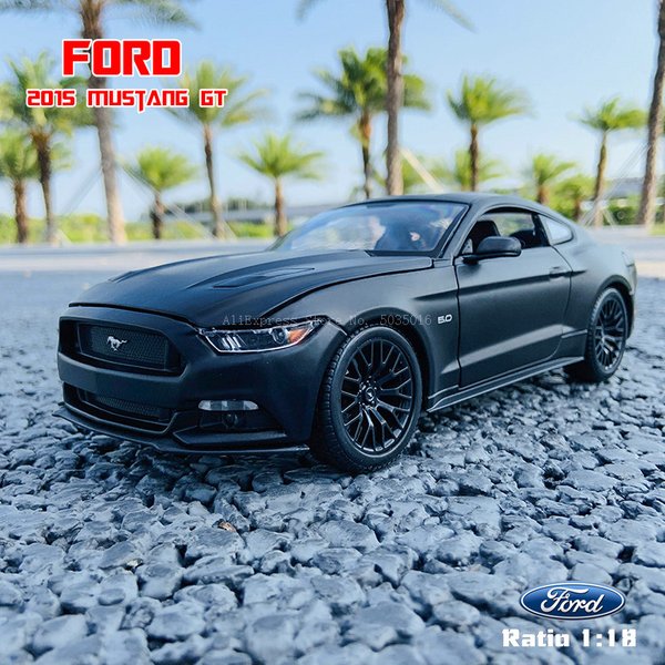 Nouveau Maisto 1:18 2015 Ford Mustang GT voiture de sport alliage rétro modèle de voiture classique modèle de voiture décoration Collection cadeau