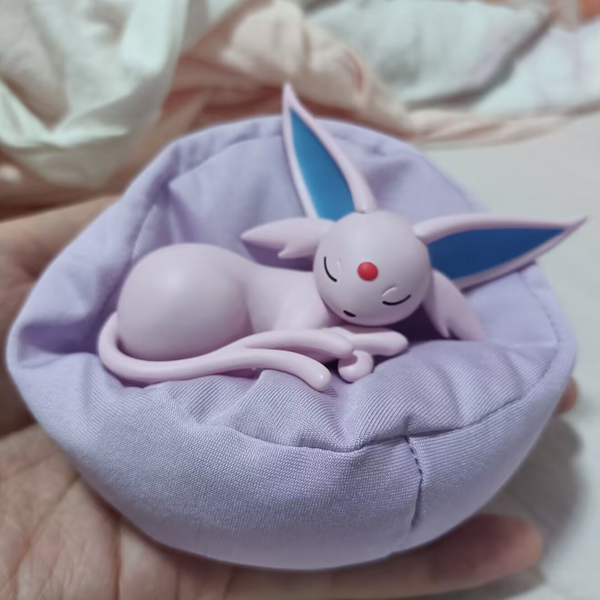 Neu auf Lager Original Pokemon Schlafposition Eevee Pikachu Blind Box Niedliche Dekoartikel Geschenk
