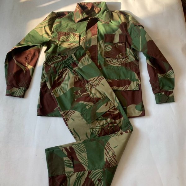 Rhodesian brushstroke camouflage jacket pants, retro military style, outdoor military fan combat uniform
