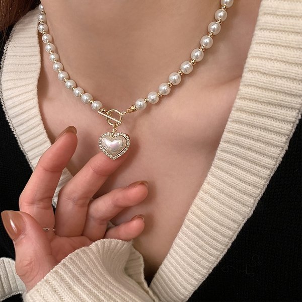 Elegante Perlenkette für Damen, Halskette mit Herzanhänger, luxuriöse Imitationsperlenkette, koreanischer Schmuck, A-