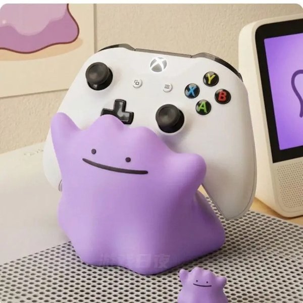 Pokect Monster Ditto Universal Game Controller Stand Base Display Holder, geeignet für Xbox/PS5, Weihnachtsgeschenk, schnelle Lieferung