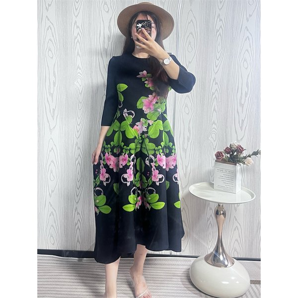 Miyake Elegantes Plissee-Sommerkleid, modisch, süß, neu, heißer Verkauf der Saison, langer Feenrock, schlichtes Design, lässig, bequem