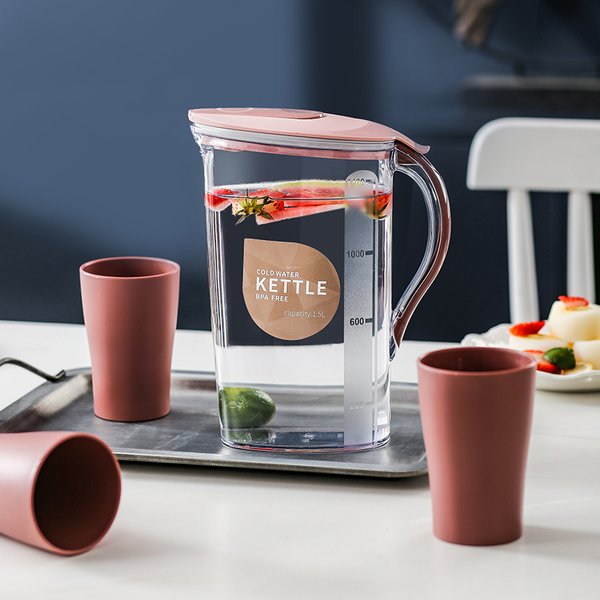 Grand pichet à eau carré en plastique avec couvercle, carafe à eau avec légumes, sans BPA, thé ou jus, beaucoup avec légumes pour réfrigérateur