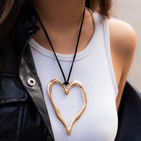 Ingemark Übertriebene große hohle Liebesherz-Anhänger-Halskette für Frauen, gotische geknotete Schleife, verstellbare Kette, Y2K-Schmuck