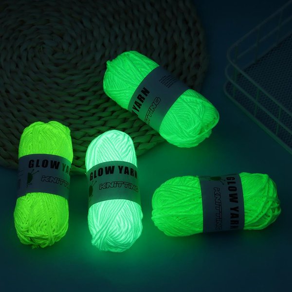 50g/roll Leucht Chunky Garn Polyester Hand Gestrickte Glow in The Dark Stricken Wolle DIY Handgemachte Webart Für strickjacke Schal Hüte