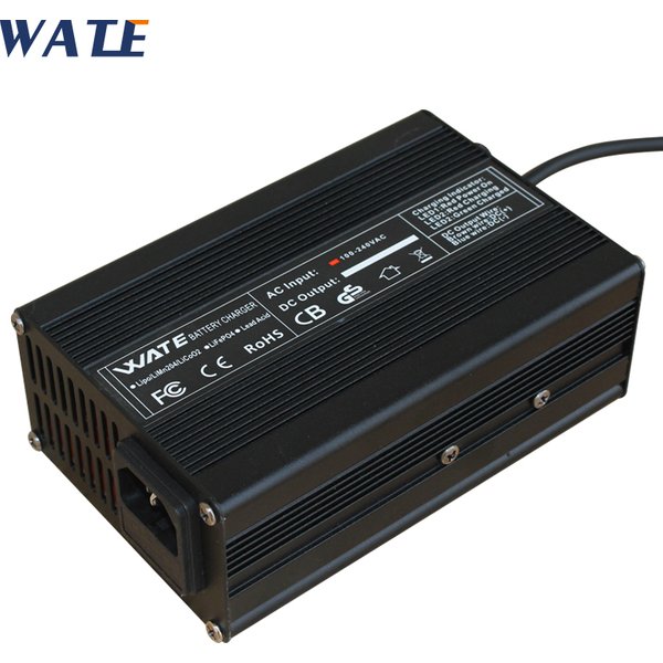Chargeur de batterie Li-ion 54.6V 3A, 48V, sortie 54.6V LED avec ventilateur, coque en aluminium