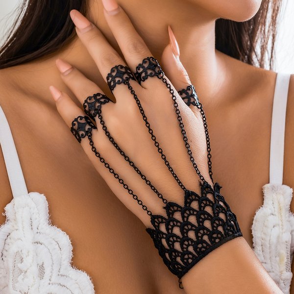 Créatif Vintage noir dentelle doigt poignet chaîne anneaux Bracelets pour femme métal connexion main harnais Bracelets Halloween bijoux