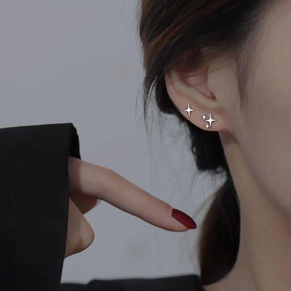 Fashion Silver Gold Color Star Stud Earrings for Women Girl Korean Simple Asymmetry Four-pointed Star Earrings Jewelry Gifts