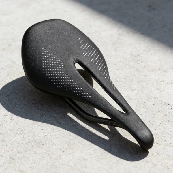 Siodełko karbonowe ELITA ONE Super Light 90g 240*143mm do rowerów MTB/szosowych, szyny karbonowe 7x9mm, siedzisko rowerowe