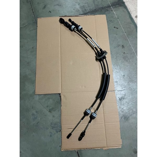 Tout nouveau changement et sélection, câbles de vitesse 28300-63J00, 28300-63J01 pour Suzuki Swift 1.3L 1.5L ZC11S