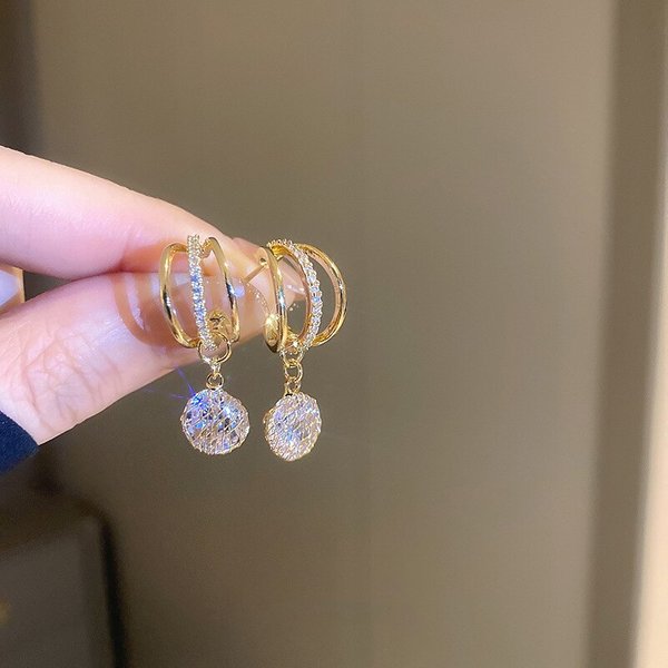 Boucles d'oreilles en Zircon exquises pour femmes, Design Unique, boucles d'oreilles en forme de C, boucles d'oreilles en maille couleur or, bijoux féminins K0