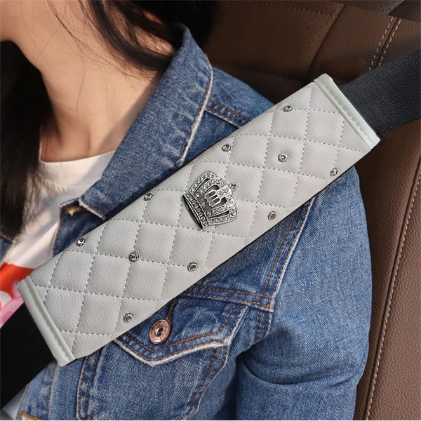 Neue Universal Leder Auto Sitz Gürtel Abdeckung Diamant Kristall Krone Auto Schulter Pad Auto Styling Sicherheitsgurte Fall Auto Zubehör