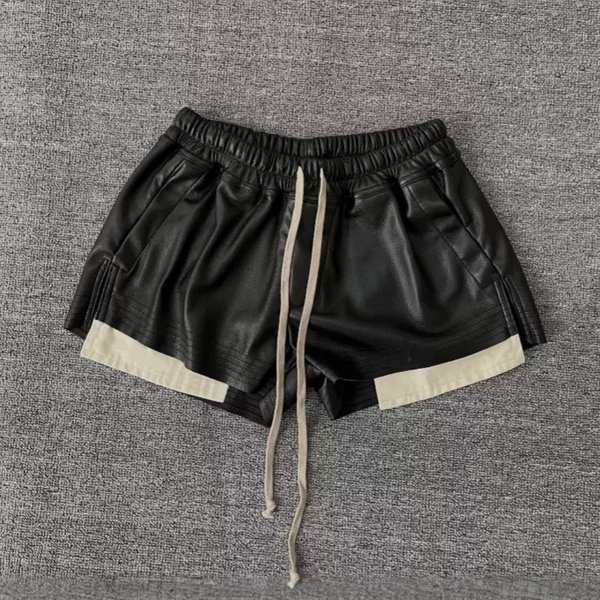 Sommer Damen PU-Leder Shorts Dunkel Retro Seitlich Geschlitzt Farbblock Elastischer Bund Kordelzug Hot Pants Damenkleidung