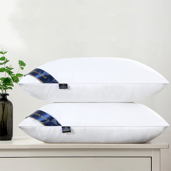 Oreiller Hilton 5 étoiles pour chambre d'hôtel, soutien cervical sain et doux, avec cœurs d'oreiller à profil bas, moyen et haut - Vente chaude 1cp