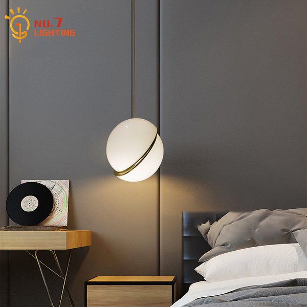 Lampe suspendue en forme de croissant de lune Semi-sphérique, Lustre doré, éclairage d'intérieur, luminaire décoratif moderne, idéal pour un salon, une salle à manger ou une chambre à coucher