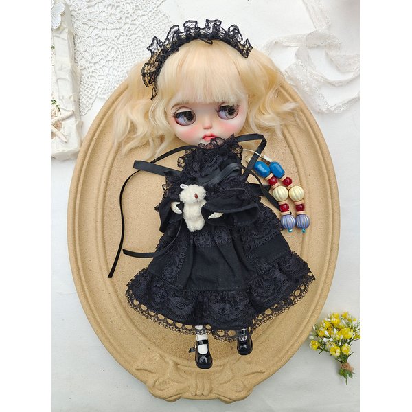 Sukienka dla lalki Blythe, vintage koronka, ciemna czarna sukienka, rozmiar 28-30cm, OB22, OB24, AZONE, akcesoria dla lalki Blyth, ubranka dla lalki Blythe, sukienka.