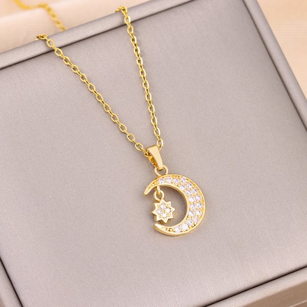 New In Sweet Romantic Zircon Crystal Moon Pendant Necklaces For Women Lady Stainless Steel Neck Chain Jewelry Female Accessories