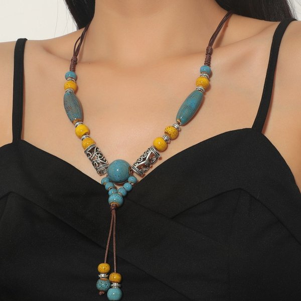1 collier en céramique perlé de tempérament simple pour femme, collier à pampilles exagéré, collier décontracté pour vacances en bord de mer